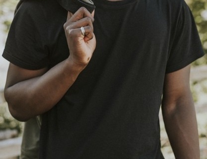 como usar camiseta preta